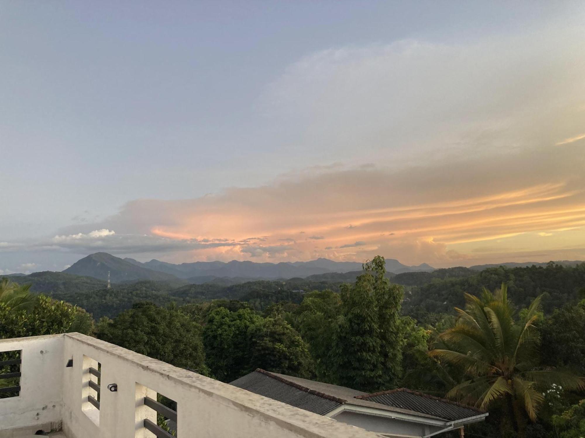 Misty Mountain Lodge Kegalle Luaran gambar